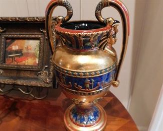 Gilt Urn