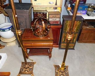 Floor Lamps & Table