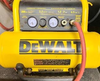 DeWalt Compressor 4.5 Gal