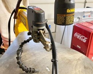 Additional photo of the DeWalt S 20" Scroll Saw DW788