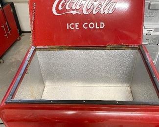 Additional photo of Coca-Cola Cooler
