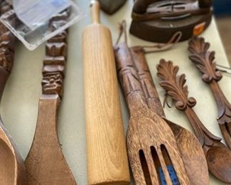 Wooden fork/spoon wall decoration