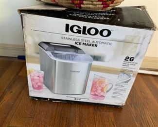 tabletop ice maker - new