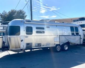 This Airstream has a salvage title. It is a true fixer-upper’s dream! It will not be on site at the sale but we are happy to show you it at a different time. It is a bargain and we mean a bargain!