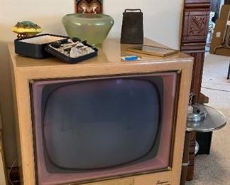 1950's TV - comes on but no idea as to working condition