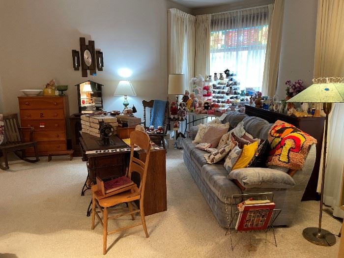 This is a Picker Sale - prices will be negotiated to a fair and reasonable price. A few items are tagged