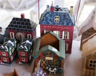 Bird Houses and Garden Décor
