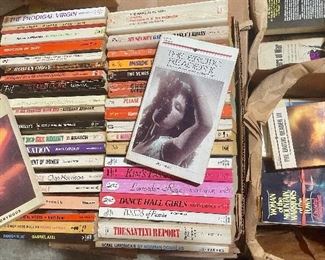 Soft cover erotica Books, Vinrage Collectible : 1960s, 1970s, 1980s