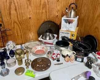 Housewares, collectibles, and antiques