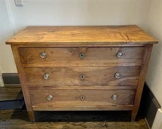 ANTIQUE CHEST