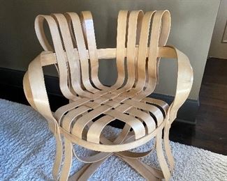 FRANK GEHRY CROSS CHECK CHAIR 