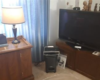 Bose DVD Home Entertainment System, checkout room.