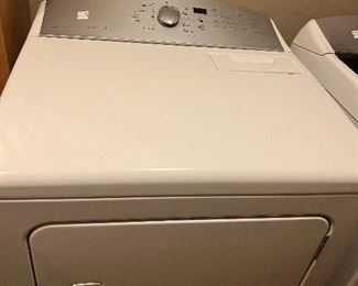 $850 Set. (Will not split up) Kenmore Washer and Dryer Set. Very Clean. Great Working Condition!! Call or text 417-655-2676 to purchase prior to the sale.