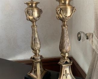 Decorative Table Top Finials Brass  with Antique Gold Finish Embossed Lion Head