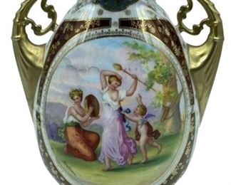 ROYAL VIENNA PORCELAIN VASE / FLOWER URN 10"
ROYAL VIENNA AUSTRIA PORCELAIN VASE / FLOWER URN WITH STEM LID TOP | COLLECTIBLE ANTIQUES HOME DECOR VASES
-HAND PAINTED NEOCLASSIC STYLE WHIMSICAL CHERUBS AND ANGELS ADORN THE FRONT, GOLD GILT DETAILS ON THE REVERSE AND HANDLES
-10" X 8" X 3" APPROX
-1 OF 2 SIMILIAR
-MARKED ON BOTTOM
-PICK UP WILL BE OFFSITE