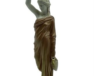 ANTIQUE ROYAL WORCESTER GREEK FEMALE FIGURINE 15"
ANTIQUE JAMES HADLEY ROYAL WORCESTER GRECIAN FEMALE FIGURINE IN RED DRESS WITH GREEK KEY URN
-STAMPED 2 125
-"15 X 14" DIAMETER APPROX
-C 1912
-VERY GOOD CONDITION
-DP22322