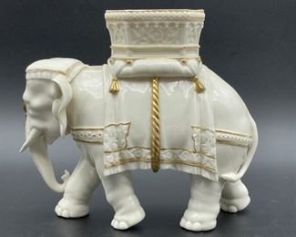 ANTIQUE ROYAL WORCESTER BLANC DE CHINE ELEPHANT 9"
ANTIQUE ROYAL WORCESTER 19TH CENTURY WHITE BLANC DE CHINE (WHITE FROM CHINA) ORNAMENTAL ELEPHANT FIGURINE HIGHLIGHTED IN GOLD
-7.5" X 9" X 3" APPROX
-VERY GOOD CONDITION
-DP22822