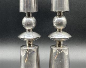 PAIR OF ISRAELI STERLING SILVER CANDLESTICKS 866 G
PAIR OF ISRAELI STERLING SILVER MODERN CANDLESTICKS
-886 GRAMS
-10"
-VERY GOOD CONDITION
-DP22522