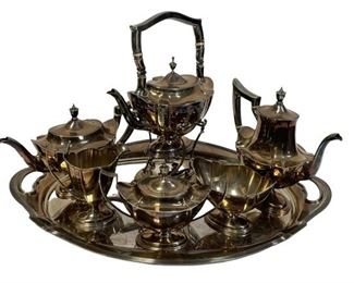 GORHAM STERLING SILVER PLYMOUTH TEA SET & TRAY

GORHAM STERLING SILVER PLYMOUTH TEA SET & TRAY
-6 PIECE STERLING SILVER TEA SET & STERLING SILVER TRAY
-6910 GRAMS
-VERY GOOD OVERALL CONDITION
-DP22522
