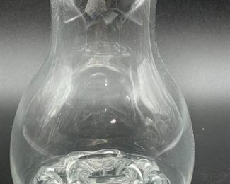 VINTAGE ORREFORS SWEDEN GLASS VASE 6"

VINTAGE ORREFORS SWEDEN GLASS VASE | COLLECTIBLE DANISH MODERN GLASS MID CENTURY
-6" X 5" DIAMETER
-VERY GOOD CONDITION
-DP22422