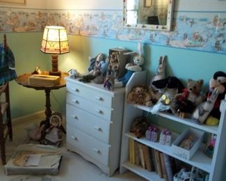 pie crust tilt table, vintage children's books