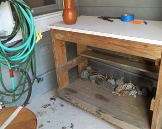 potting table & weights