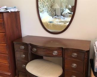vanity dresser with mirror