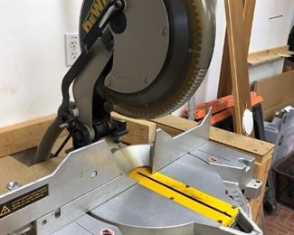 dewalt miter saw