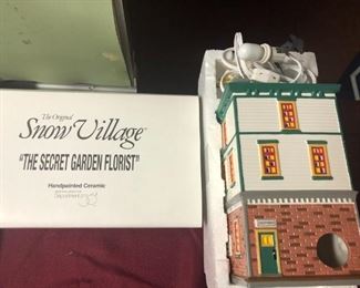 DEPT. 56 THE SECRET GARDEN FLORIST