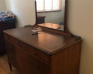 dresser with mirror