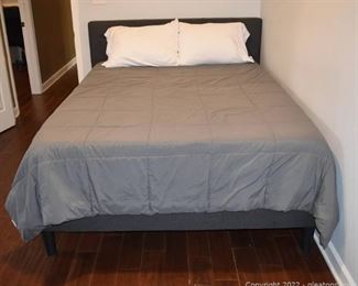 Contemporary Platform Queen Bed with Mattress and Bedding