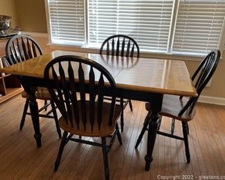 Farmhouse Dining Table with 4 Windsor Chairs
