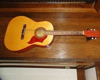 Egmund Holland Guitar