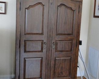 Armoire