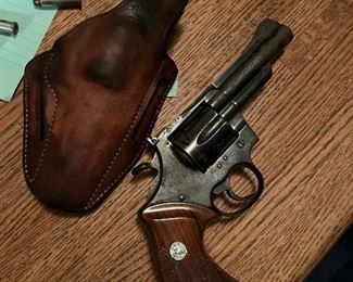 Colt 357 Vintage 70’s with original Colt  leather case