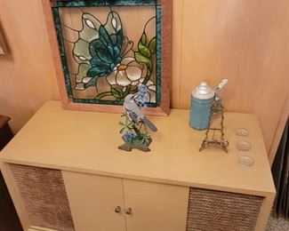 Mid- Century Modern Radio/ Turn Table with Cabinet