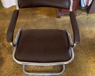 Retro Plush Leather Chair