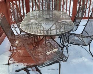 Patio Table with 6 Chairs.