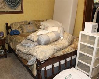 Queen Size Bed Complete w/ Bedding & Mattress