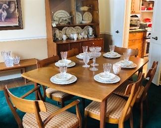 John A Colby, Mid Century Modern, Dining Table 2 captain chairs, 4 guest chairs, 1 leaf, Danish Modern