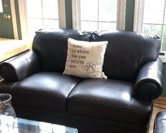 Leather Loveseat (Like new!)