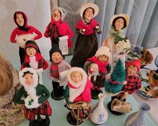 Byers Choice "The Carolers",