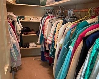Lots of ladies clothes, size medium