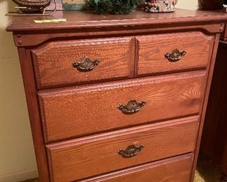 Oak chest of drawers