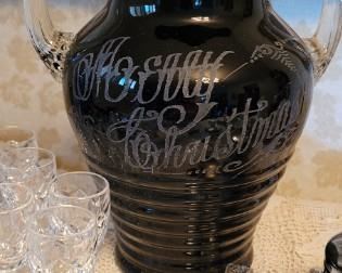1936 Merry Christmas glass vase