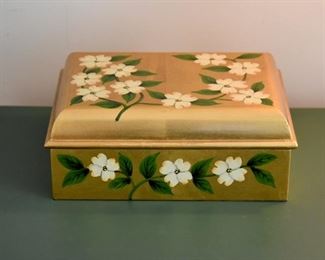 painted box, dogwood
