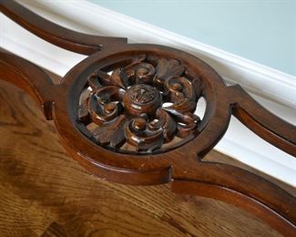 console table (stretcher detail)