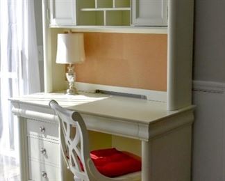 vertical desk and chair