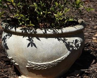 decorative plant pot, garland