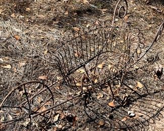decorative real-size iron bar wheelbarrow 